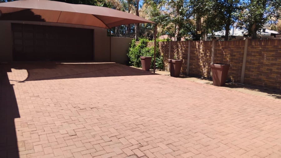 4 Bedroom Property for Sale in Irene Park North West